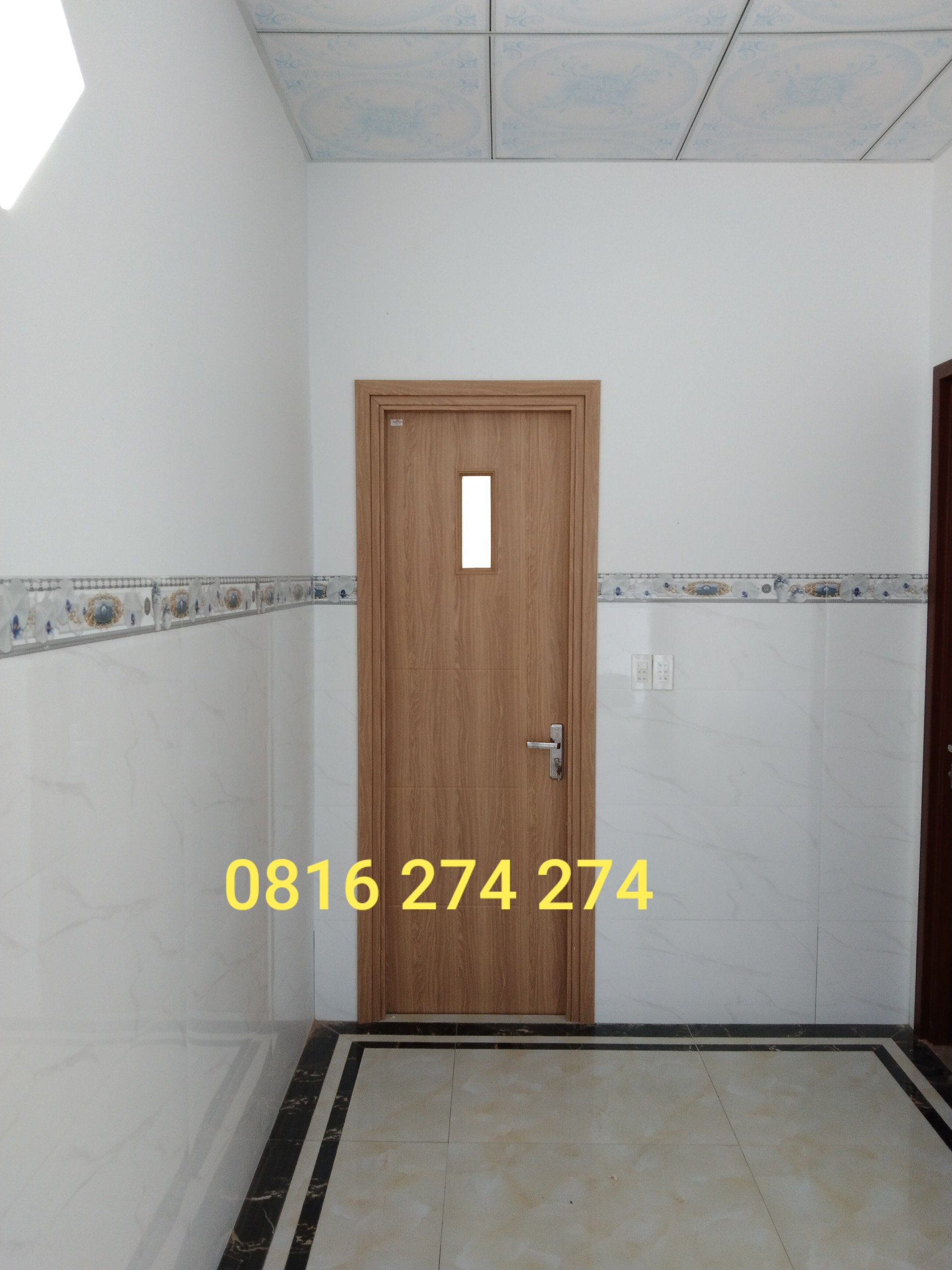 Cửa compositr màu B6