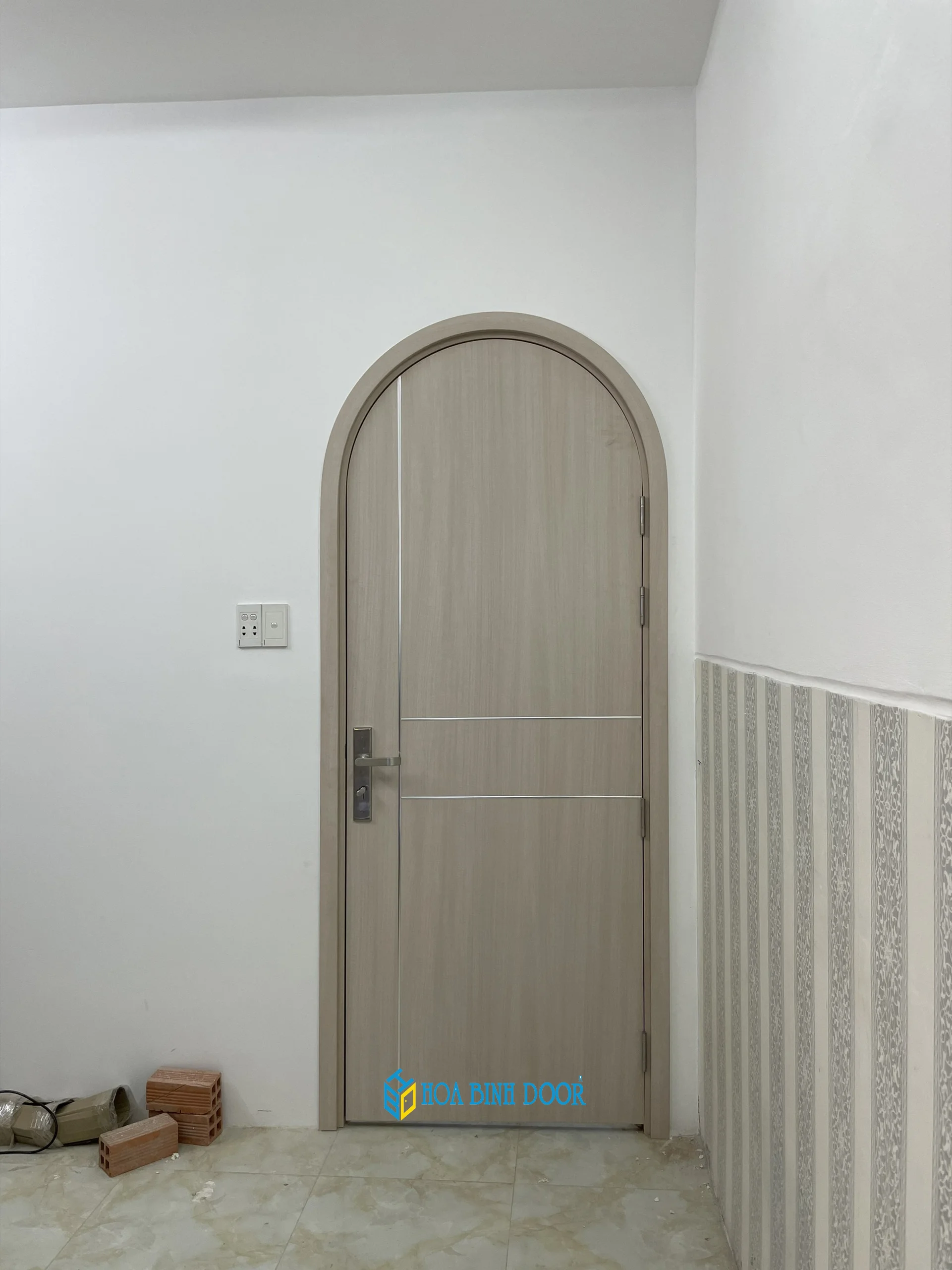 Nội, ngoại thất: Cửa vòm nhựa composite tại Hóc Môn Z5582778579249_70a99e9d6793850f326a934f57d9a7c1EiZZm