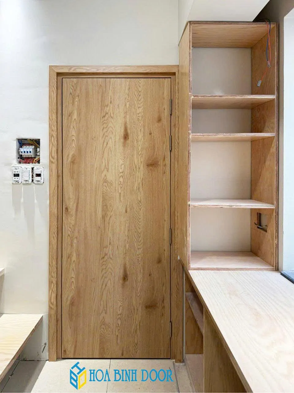 Cửa nhựa composite lắp đặt thực tế tại Vĩnh Long bởi Hoabinhdoor