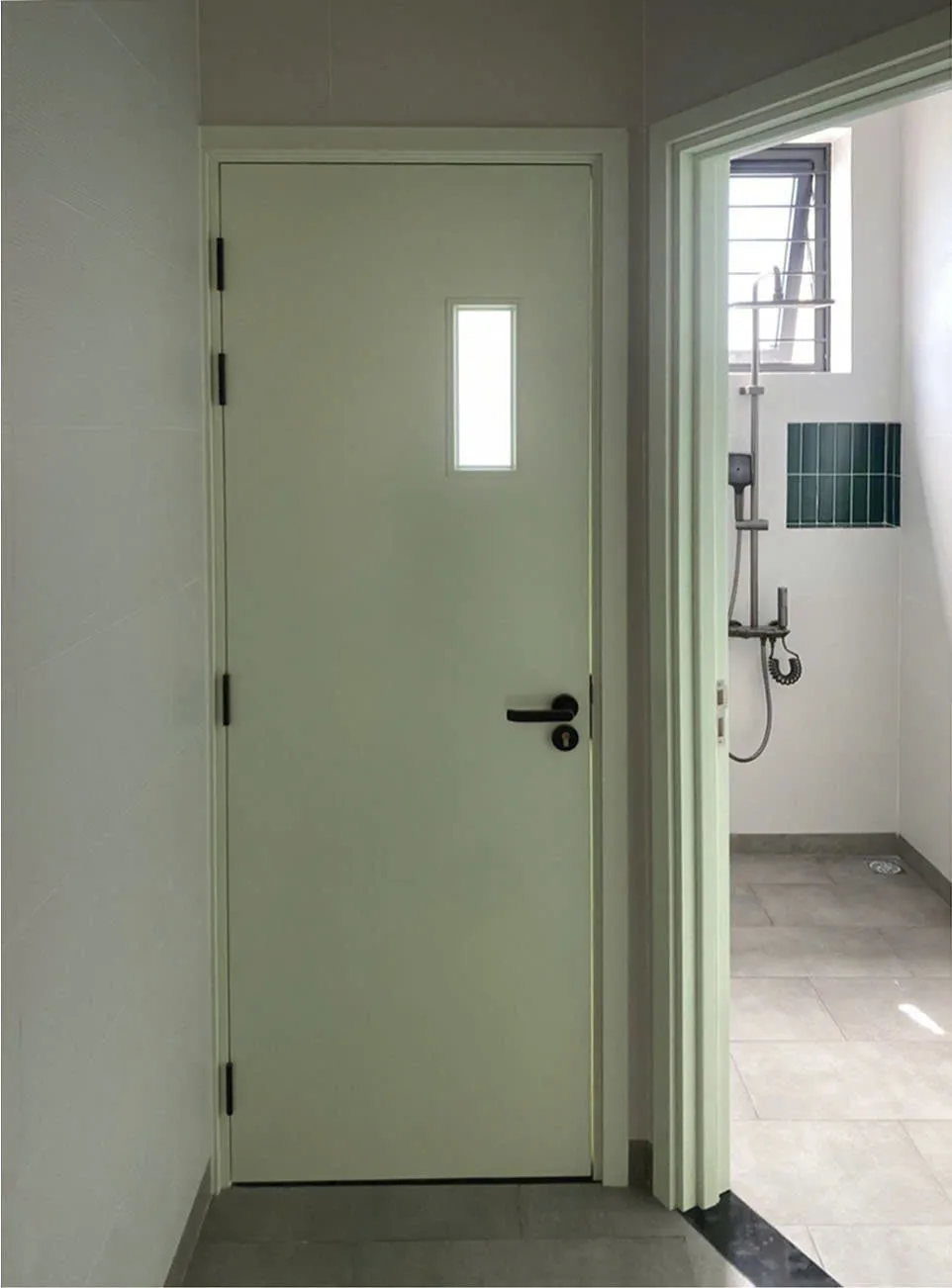Mẫu cửa nhựa composite sơn PU có ô kính tại phường Bình Đông